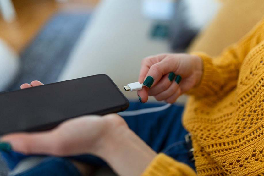 چرا گوشی شارژ نمیشود؟