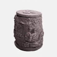 شمع استوانه‌ای معطر مدل نقش برجسته شیر و گاو با رایحه قهوه زمان اتمام 48 ساعت